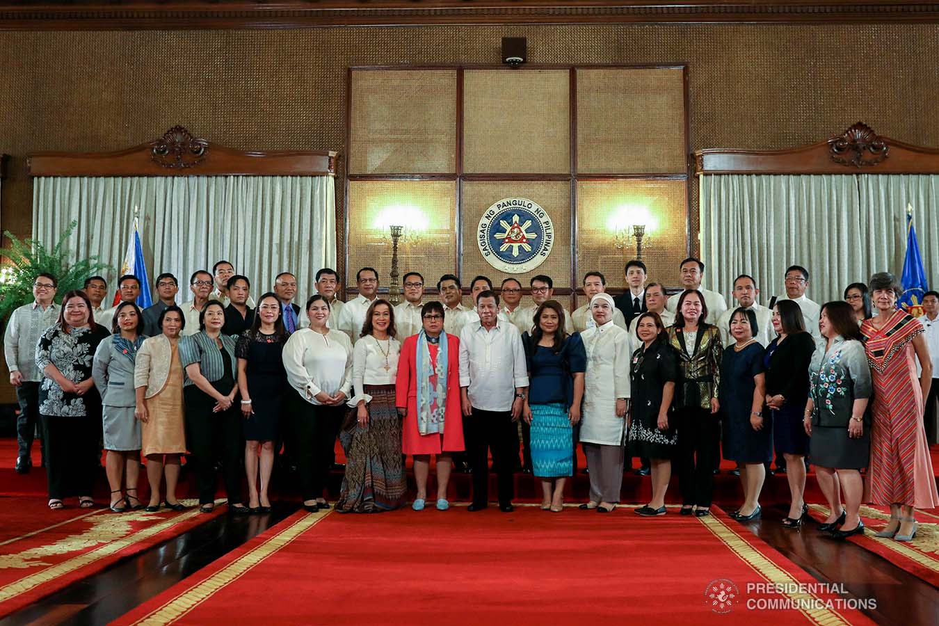 President Rodrigo Roa Duterte poses for posterity with the newly-appointed government officials during the oath-taking ceremony at the Malacañan Palace on February 6, 2020. KARL NORMAN ALONZO/PRESIDENTIAL PHOTO