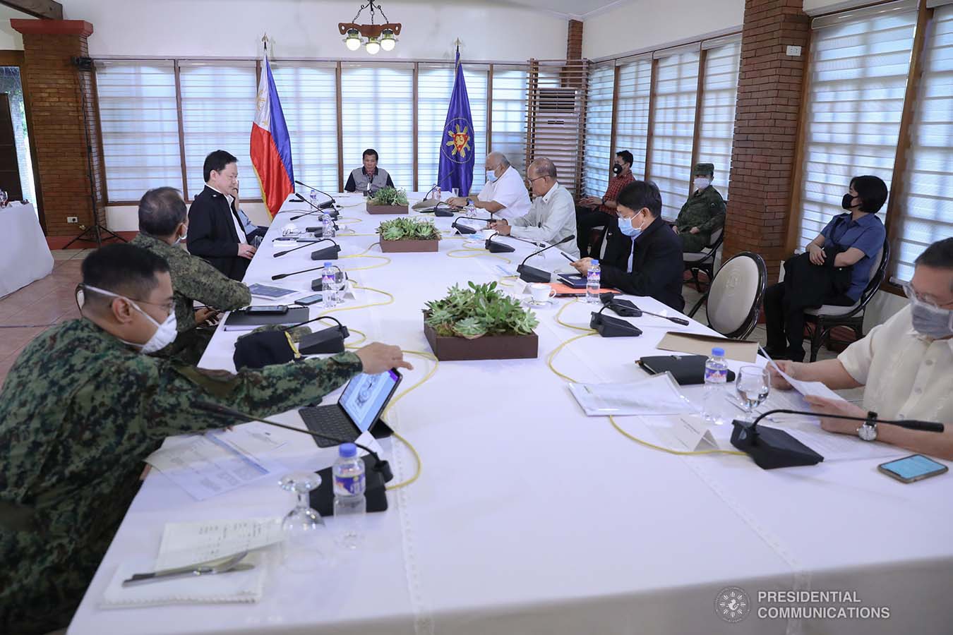 President Rodrigo Roa Duterte holds a meeting with the officials of the Inter-Agency Task Force for the Management of Emerging Infectious Diseases at the Malago Clubhouse in Malacañang on March 19, 2020. ACE MORANDANTE/PRESIDENTIAL PHOTO