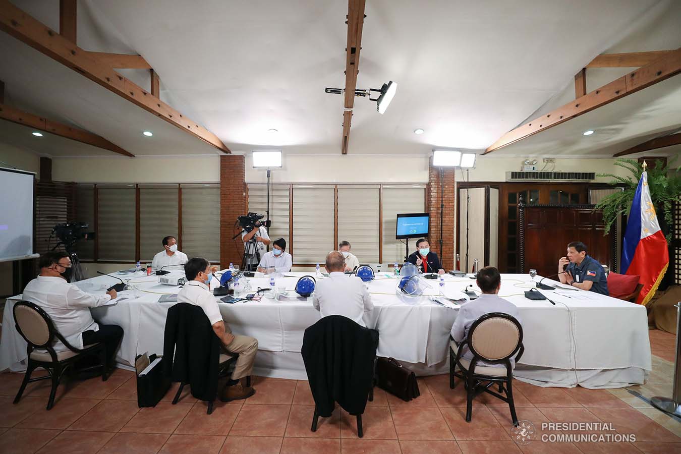 President Rodrigo Roa Duterte holds a meeting with members of the Inter-Agency Task Force on the Emerging Infectious Diseases (IATF-EID) at the Malago Clubhouse in Malacañang on May 11, 2020. ACE MORANDANTE/PRESIDENTIAL PHOTO