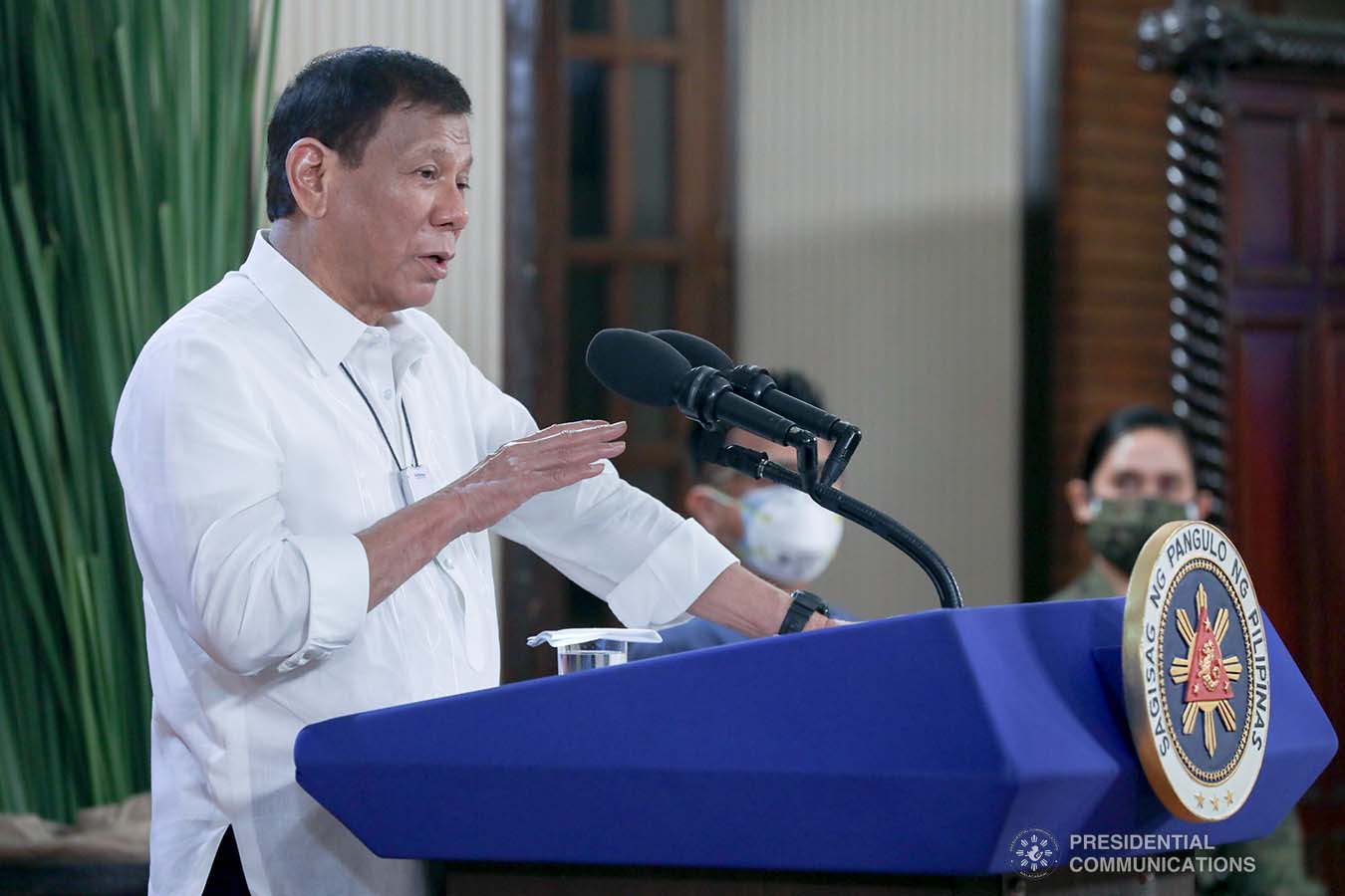 President Rodrigo Roa Duterte congratulates the personnel of the Philippine Army and Philippine Air Force for their successful operations against the New People's Army as he delivers a speech following a meeting at the Malago Clubhouse in Malacañang, Manila on May 26, 2020. TOTO LOZANO/PRESIDENTIAL PHOTO