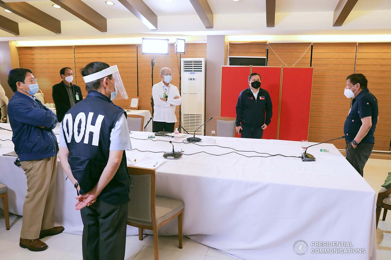 President Rodrigo Roa Duterte holds a meeting with members of the Inter-Agency Task Force on the Emerging Infectious Diseases (IATF-EID) at the Matina Enclaves in Davao City on June 4, 2020. ROBINSON NIÑAL JR./PRESIDENTIAL PHOTO