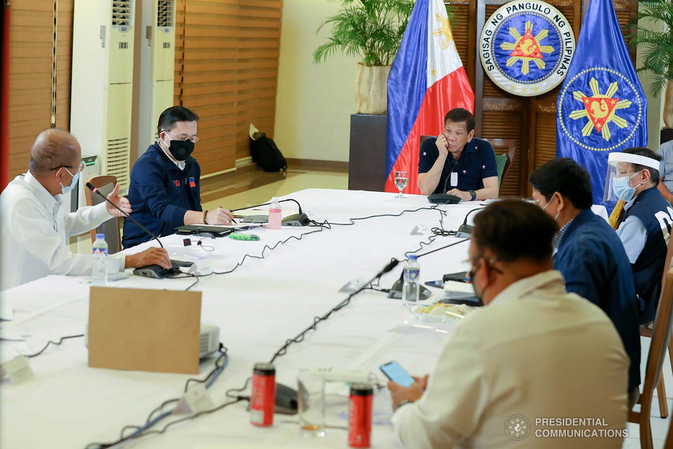 President Rodrigo Roa Duterte holds a meeting with members of the Inter-Agency Task Force on the Emerging Infectious Diseases (IATF-EID) at the Matina Enclaves in Davao City on June 4, 2020. ROBINSON NIÑAL JR./PRESIDENTIAL PHOTO