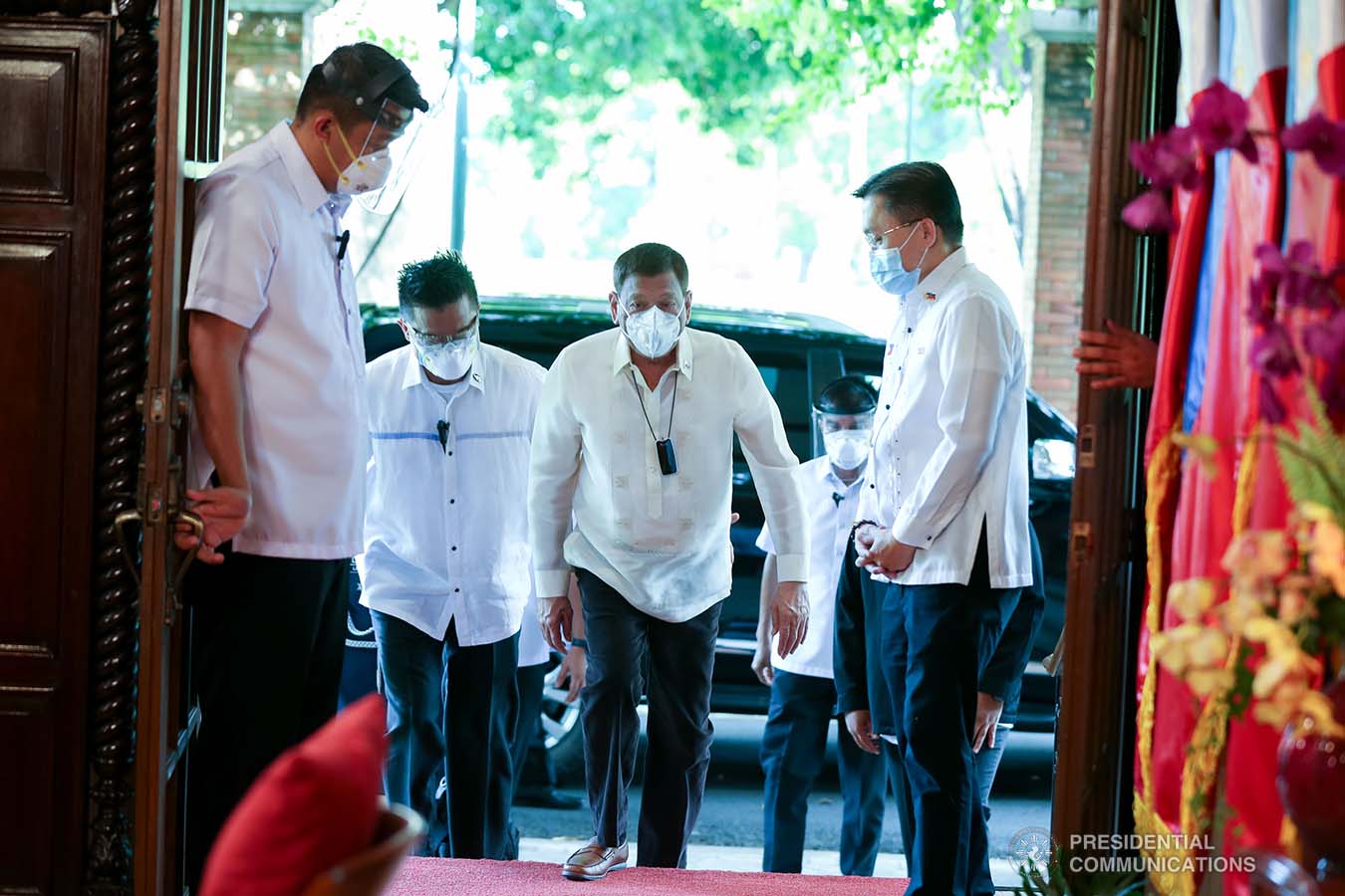 President Rodrigo Roa Duterte arrives at the Malago Clubhouse in Malacañang for the 36th Association of Southeast Asian Nations (ASEAN) Summit on June 26, 2020. SIMEON CELI JR./PRESIDENTIAL PHOTOS