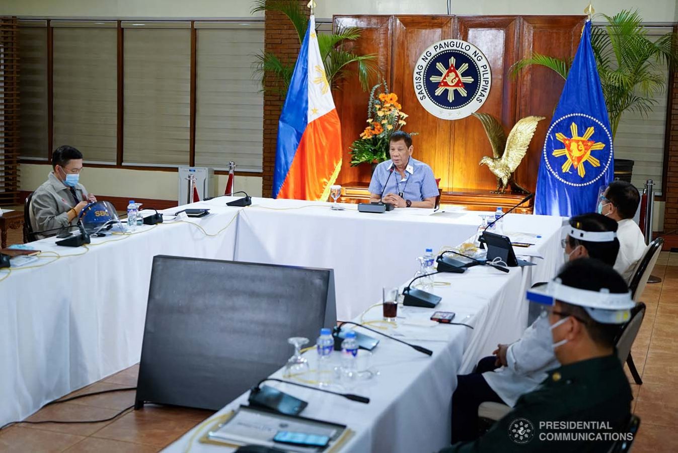 President Rodrigo Roa Duterte talks to the people after holding a meeting with the Inter-Agency Task Force on the Emerging Infectious Diseases (IATF-EID) core members at the Malago Clubhouse in Malacañang on July 15, 2020. KING RODRIGUEZ/PRESIDENTIAL PHOTO