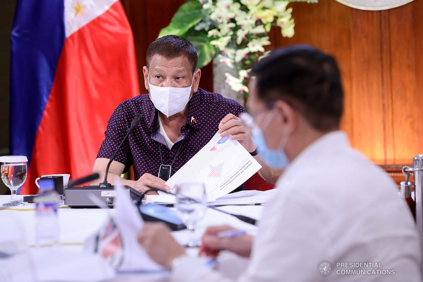 President Rodrigo Roa Duterte talks to the people after holding a meeting with the Inter-Agency Task Force on the Emerging Infectious Diseases (IATF-EID) core members at the Malago Clubhouse in Malacañang on July 21, 2020. ROBINSON NIÑAL JR./PRESIDENTIAL PHOTO