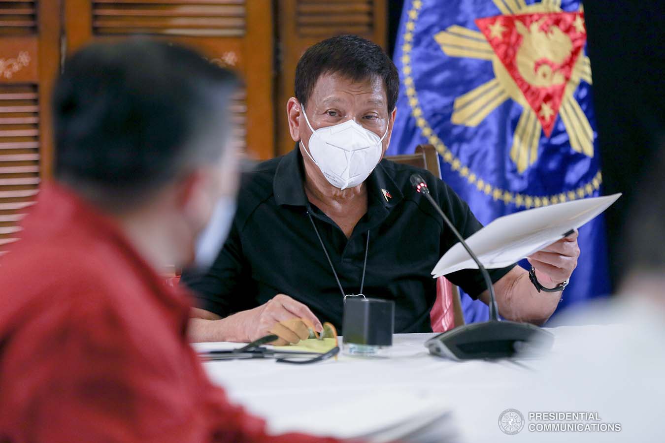 President Rodrigo Roa Duterte holds a meeting with the Inter-Agency Task Force on the Emerging Infectious Diseases (IATF-EID) core members at the Matina Enclaves in Davao City on August 24, 2020. SIMEON CELI JR./PRESIDENTIAL PHOTO
