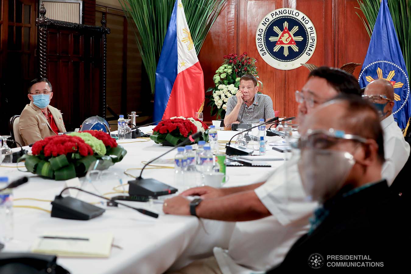 President Rodrigo Roa Duterte talks to the people after holding a meeting with the Inter-Agency Task Force on the Emerging Infectious Diseases (IATF-EID) core members at the Malago Clubhouse in Malacañang on August 31, 2020. TOTO LOZANO/PRESIDENTIAL PHOTO