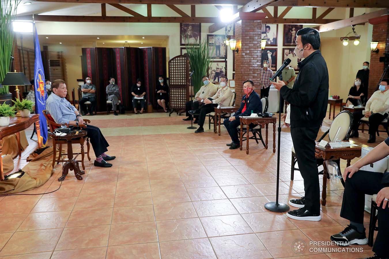 President Rodrigo Roa Duterte listens as Marinduque Representative Lord Allan Jay Velasco shares some remarks during a meeting with House Speaker Alan Peter Cayetano and several members of the House of Representatives at the Malacañang Golf (MALAGO) Clubhouse in Malacañang Park, Manila on September 29, 2020. The President called on Cayetano and Velasco, who were accompanied by their respective partymates and supporters  in the Lower House, to discuss matters affecting Congress lately. ROBINSON NIÑAL/PRESIDENTIAL PHOTO