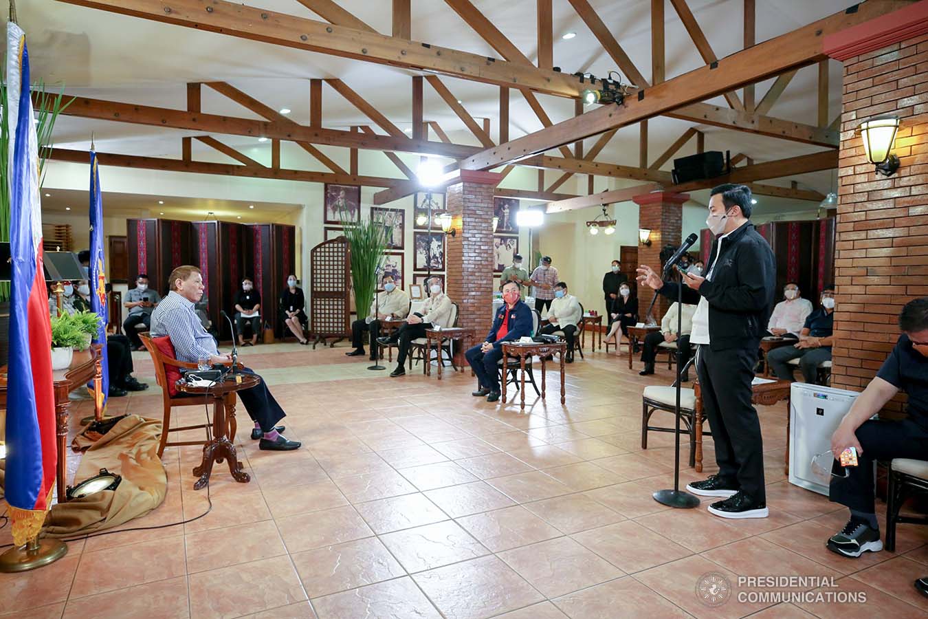 President Rodrigo Roa Duterte listens as Marinduque Representative Lord Allan Jay Velasco shares some remarks during a meeting with House Speaker Alan Peter Cayetano and several members of the House of Representatives at the Malacañang Golf (MALAGO) Clubhouse in Malacañang Park, Manila on September 29, 2020. The President called on Cayetano and Velasco, who were accompanied by their respective partymates and supporters in the Lower House, to discuss matters affecting Congress lately. RICHARD MADELO/PRESIDENTIAL PHOTO