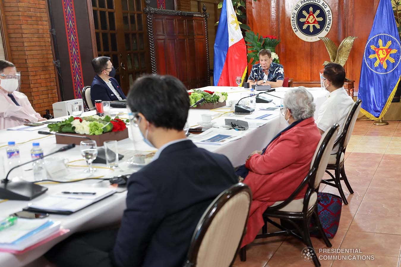 President Rodrigo Roa Duterte presides over a meeting with the Inter-Agency Task Force on the Emerging Infectious Diseases (IATF-EID) core members prior to his talk to the people at the Malago Clubhouse in Malacañang on October 5, 2020. SIMEON CELI/ PRESIDENTIAL PHOTO