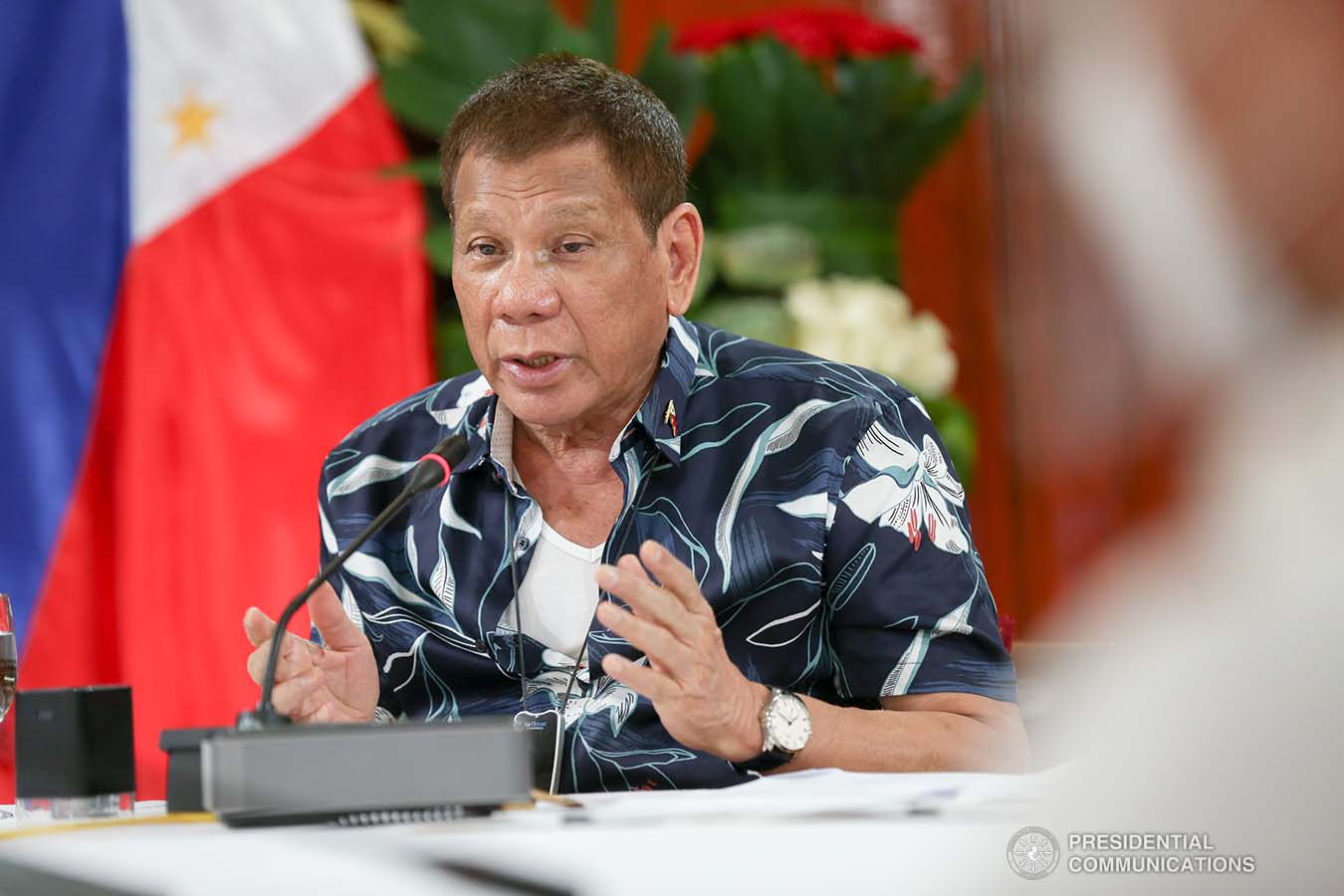 President Rodrigo Roa Duterte talks to the people after holding a meeting with the Inter-Agency Task Force on the Emerging Infectious Diseases (IATF-EID) core members at the Malago Clubhouse in Malacañang on October 5, 2020. SIMEON CELI/ PRESIDENTIAL PHOTO