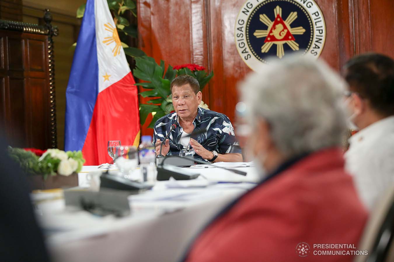 President Rodrigo Roa Duterte talks to the people after holding a meeting with the Inter-Agency Task Force on the Emerging Infectious Diseases (IATF-EID) core members at the Malago Clubhouse in Malacañang on October 5, 2020. SIMEON CELI/ PRESIDENTIAL PHOTO