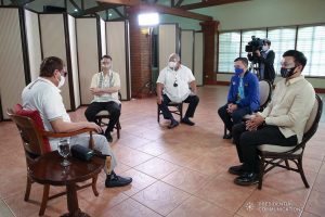 President Rodrigo Duterte meets with Congressman Alan Peter Cayetano and newly-installed House Speaker Lord Allan Velasco to discuss the issues that propelled the House of Representatives into the limelight earlier this week. Also present in the meeting held at the Malacañang Golf (MALAGO), Malacañang Park, Manila on October 13, 2020 are Executive Secretary Salvador Medialdea and Senator Christopher "Bong" Go, who said that both parties have agreed to work together and pass the 2021 national budget on time. ALBERTO ALCAIN/ PRESIDENTIAL PHOTO