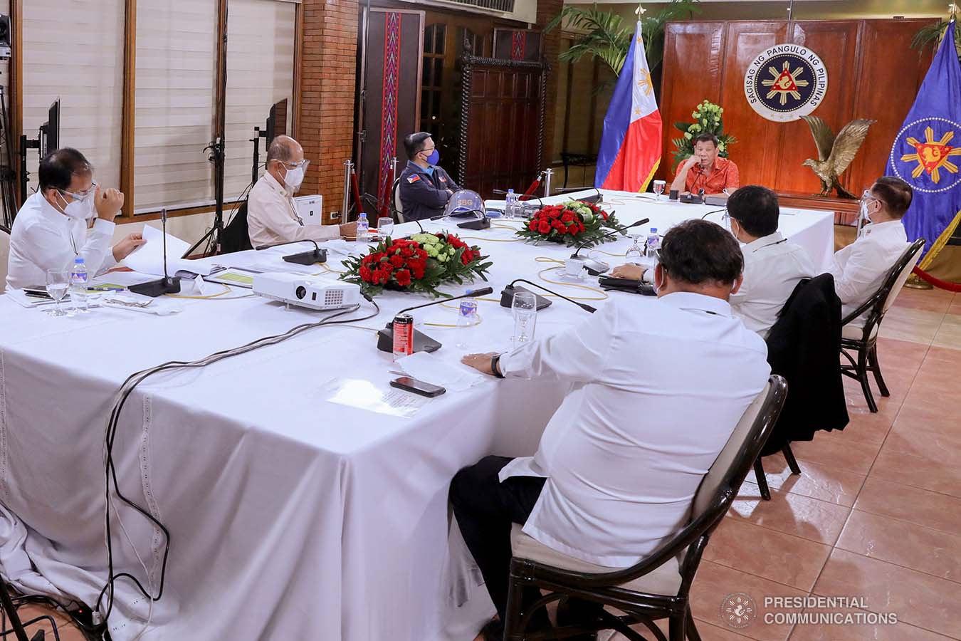 President Rodrigo Roa Duterte presides over a meeting with the Inter-Agency Task Force on the Emerging Infectious Diseases (IATF-EID) core members prior to his talk to the people at the Malacañang Golf (Malago) Clubhouse in Malacañang Park, Manila on October 19, 2020. ROBINSON NIÑAL/PRESIDENTIAL PHOTO