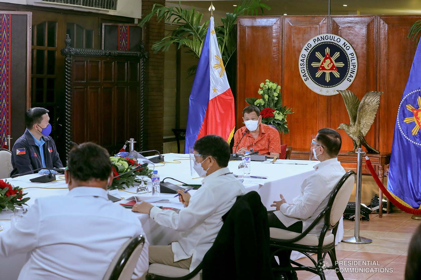 President Rodrigo Roa Duterte presides over a meeting with the Inter-Agency Task Force on the Emerging Infectious Diseases (IATF-EID) core members prior to his talk to the people at the Malacañang Golf (Malago) Clubhouse in Malacañang Park, Manila on October 19, 2020. ROBINSON NIÑAL/PRESIDENTIAL PHOTO