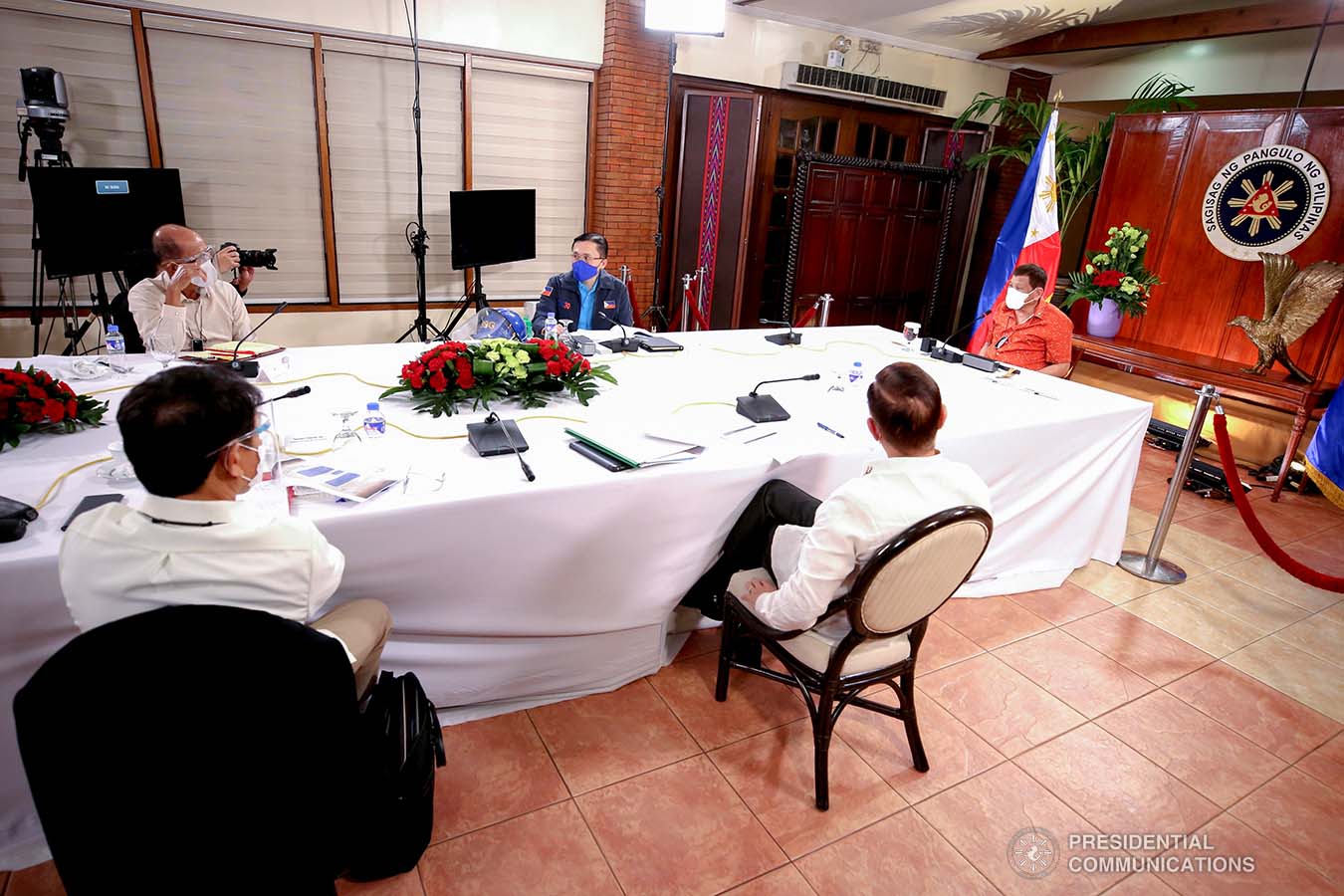 President Rodrigo Roa Duterte presides over a meeting with the Inter-Agency Task Force on the Emerging Infectious Diseases (IATF-EID) core members prior to his talk to the people at the Malacañang Golf (Malago) Clubhouse in Malacañang Park, Manila on October 19, 2020. RICHARD MADELO/PRESIDENTIAL PHOTO