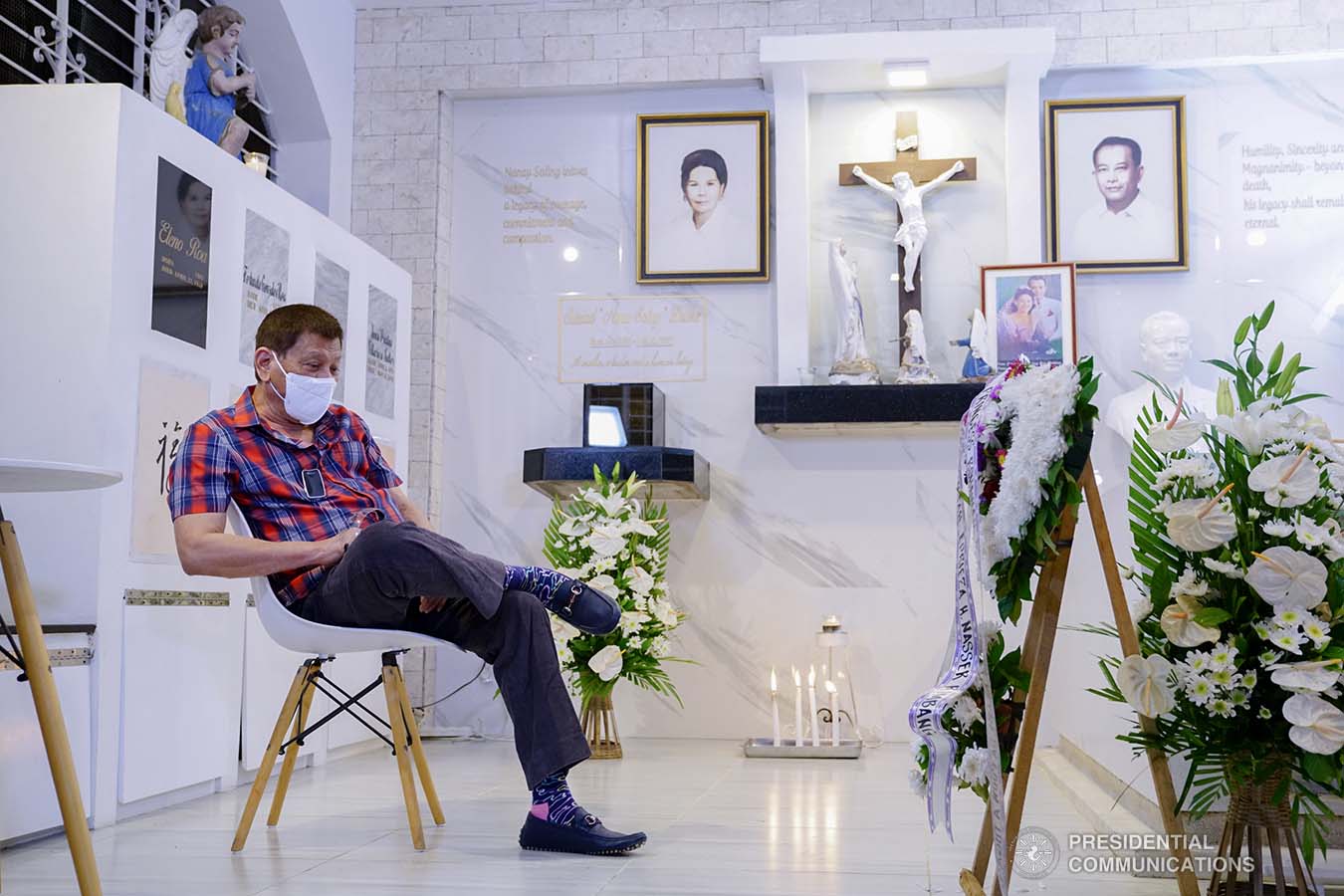 President Rodrigo Roa Duterte visits the resting place of his parents, Vicente Duterte, the former governor of then undivided Davao Province, and Soledad Duterte, one of Davao’s respected civic leaders, at the Roman Catholic Cemetery in Davao City on October 28, 2020. The President, as an annual tradition, visits the family mausoleum during All Saints or All Souls Day even when he was still mayor of Davao City. JOEY DALUMPINES/PRESIDENTIAL PHOTO