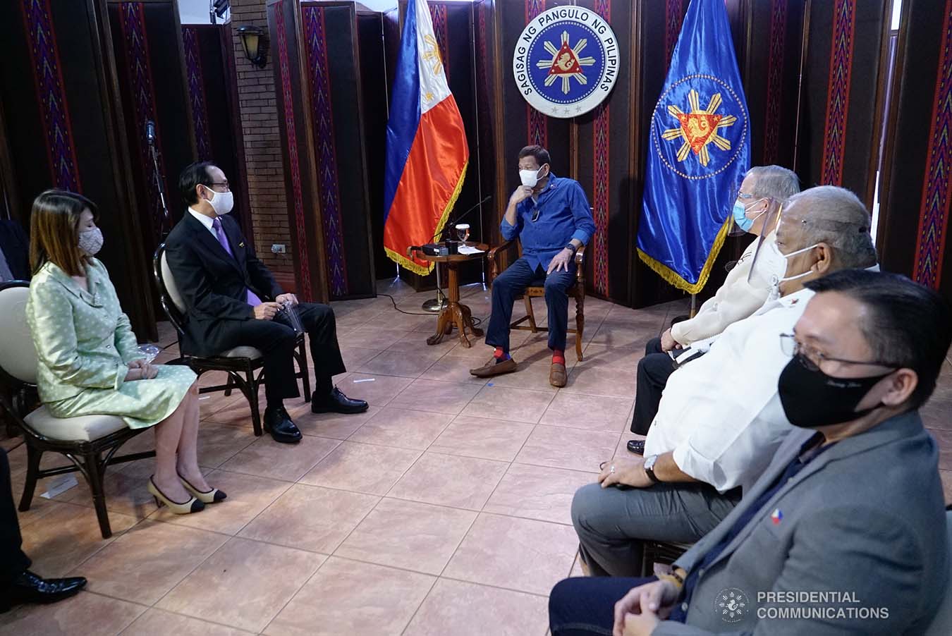 President Rodrigo Roa Duterte discusses matters with outgoing Ambassador of Japan to the Philippines Koji Haneda who paid a farewell call on the President at the Malacañang Golf (Malago) Clubhouse in Malacañang Park, Manila on November 10, 2020. KING RODRIGUEZ/ PRESIDENTIAL PHOTO