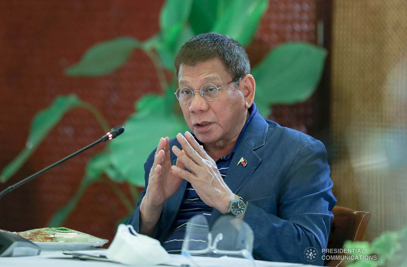 President Rodrigo Roa Duterte went back to Manila a day after Christmas to meet selected members of his Cabinet along with infectious disease experts. The emergency meeting, held in Malacañang Palace on December 26,2020, was convened to discuss the emerging fast-spreading new variant of Coronavirus (Covid-19) disease found in the United Kingdom. ALFRED FRIAS/ PRESIDENTIAL PHOTO