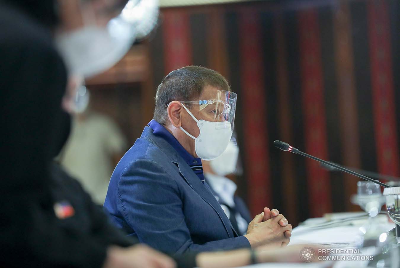 President Rodrigo Roa Duterte went back to Manila a day after Christmas to meet selected members of his Cabinet along with infectious disease experts. The emergency meeting, held in Malacañang Palace on December 26,2020, was convened to discuss the emerging fast-spreading new variant of Coronavirus (Covid-19) disease found in the United Kingdom. ALFRED FRIAS/ PRESIDENTIAL PHOTO