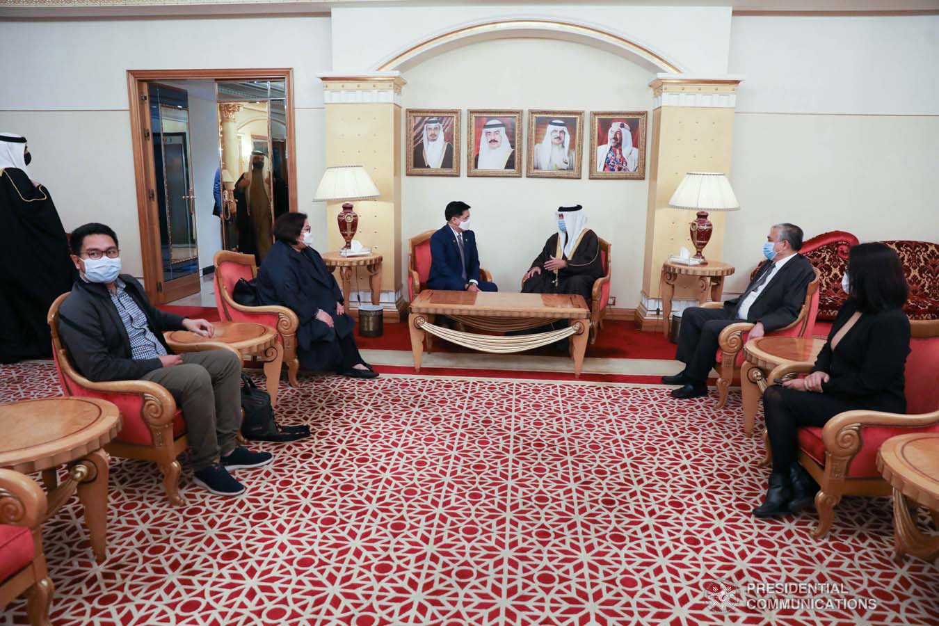 WARM WELCOME. Kingdom of Bahrain Assistant Foreign Minister Abdulla bin Faisal bin Jabur Al Doseri warmly welcomed the 14-man delegation of the Philippines led by the Chief of Presidential Protocol and Presidential Assistant on Foreign Affairs (PAFA) Robert E.A. Borje at the Bahrain International Airport on December 28, 2020. Joining the Philippine delegation are Foreign Affairs Undersecretary for Migrant Workers’ Affairs Sarah Arriola and Presidential Communications Assistant Secretary for Global Media and Public Affairs JV Arcena. During the meeting of the two officials, Special Envoy Borje conveyed President Rodrigo Roa Duterte’s gratitude for the “solid partnership” in upholding the rights and welfare of migrant workers that has “transformed the lives of many for the better’ and expressed the President’s keen interest in broadening and deepening cooperation with Bahrain in areas of mutual interest, including in trade and investments, education, ICT, agriculture and public health, including diagnostics, management and treatment of COVID-19. President Duterte has designated PAFA Borje as Special Envoy for the goodwill mission for a series of intergovernmental meetings with officials of the Kingdom and to undertake Assistance-to-Nationals (ATN) and repatriation programs. Kalinga at Malasakit for Overseas Filipino Workers remain a focus area under the Duterte Administration. This is PAFA Borje’s second designation as Special Envoy to the Kingdom of Bahrain. President Duterte previously appointed PAFA Borje as Special Envoy to Bahrain, Kingdom of Saudi Arabia and Tunisia in 2019. PRESIDENTIAL PHOTO