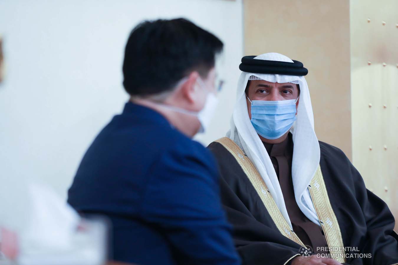 WARM WELCOME. Kingdom of Bahrain Assistant Foreign Minister Abdulla bin Faisal bin Jabur Al Doseri warmly welcomed the 14-man delegation of the Philippines led by the Chief of Presidential Protocol and Presidential Assistant on Foreign Affairs (PAFA) Robert E.A. Borje at the Bahrain International Airport on December 28, 2020. Joining the Philippine delegation are Foreign Affairs Undersecretary for Migrant Workers’ Affairs Sarah Arriola and Presidential Communications Assistant Secretary for Global Media and Public Affairs JV Arcena. During the meeting of the two officials, Special Envoy Borje conveyed President Rodrigo Roa Duterte’s gratitude for the “solid partnership” in upholding the rights and welfare of migrant workers that has “transformed the lives of many for the better’ and expressed the President’s keen interest in broadening and deepening cooperation with Bahrain in areas of mutual interest, including in trade and investments, education, ICT, agriculture and public health, including diagnostics, management and treatment of COVID-19. President Duterte has designated PAFA Borje as Special Envoy for the goodwill mission for a series of intergovernmental meetings with officials of the Kingdom and to undertake Assistance-to-Nationals (ATN) and repatriation programs. Kalinga at Malasakit for Overseas Filipino Workers remain a focus area under the Duterte Administration. This is PAFA Borje’s second designation as Special Envoy to the Kingdom of Bahrain. President Duterte previously appointed PAFA Borje as Special Envoy to Bahrain, Kingdom of Saudi Arabia and Tunisia in 2019. PRESIDENTIAL PHOTO