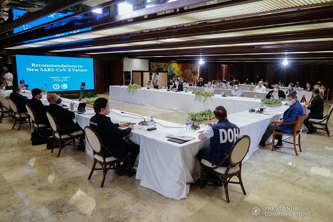 President Rodrigo Roa Duterte went back to Manila a day after Christmas to meet selected members of his Cabinet along with infectious disease experts. The emergency meeting, held in Malacañang Palace on December 26,2020, was convened to discuss the emerging fast-spreading new variant of Coronavirus (Covid-19) disease found in the United Kingdom. KING RODRIGUEZ/ PRESIDENTIAL PHOTO