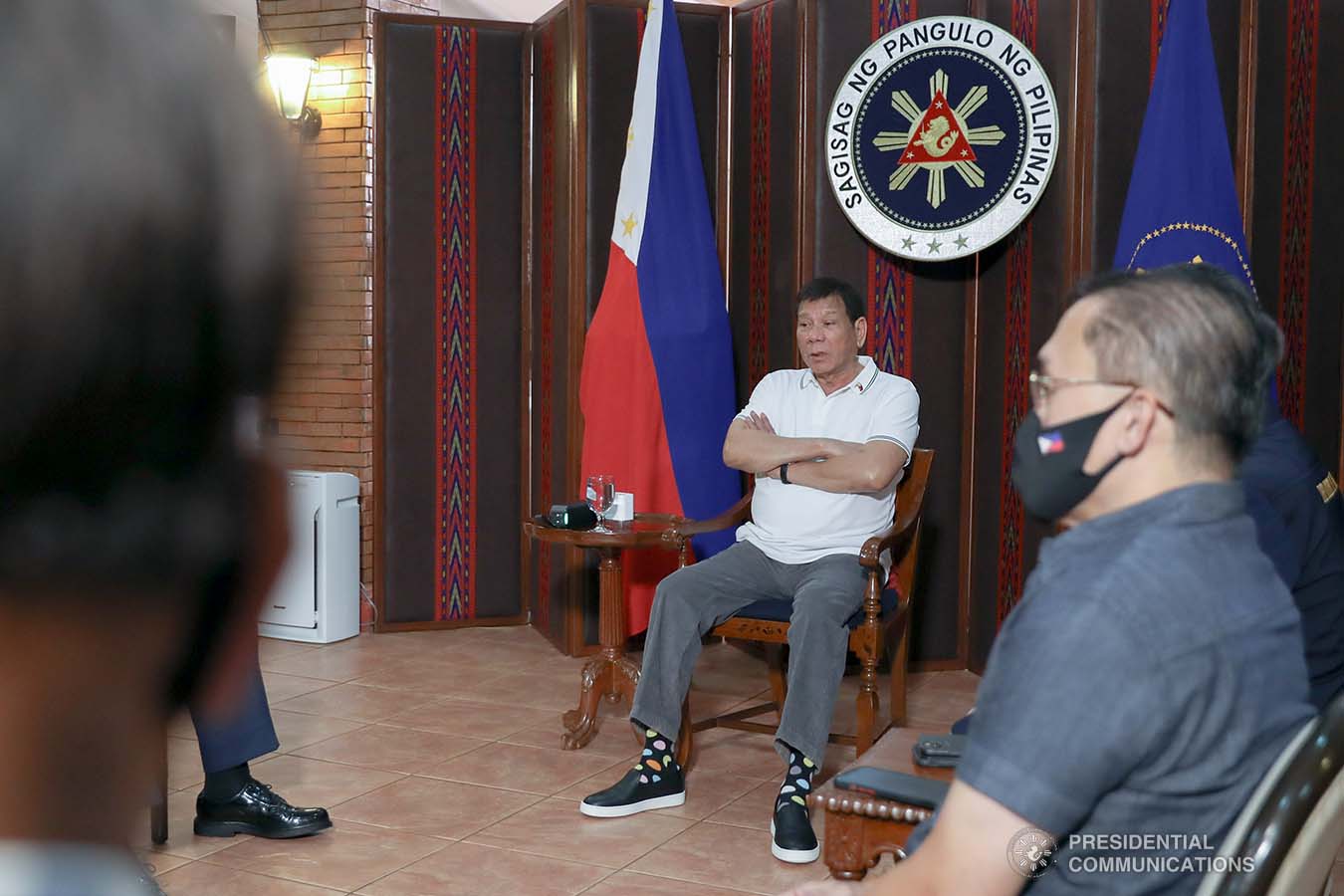 President Rodrigo Roa Duterte meets with Philippine National Police Chief Debold Menorias Sinas and Philippine Drug Enforcement Agency (PDEA) Director General Wilkins Villanueva as he orders both of them to discontinue their ongoing investigation after directing an order to the National Bureau of Investigation (NBI) to conduct a probe on the recent shootout in Commonwealth Avenue, Quezon City. The President aims to ensure impartiality on the said incident. With them during the meeting at the Malacañang Golf (Malago) Clubhouse in Malacañang Park, Manila on February 26, 2021 are Senator Christopher Lawrence Go, Justice Secretary Menardo Guevarra, Presidential Spokesperson Herminio Harry Roque Jr., and NBI Director Antonio Pagatpat. KARL NORMAN ALONZO/ PRESIDENTIAL PHOTO