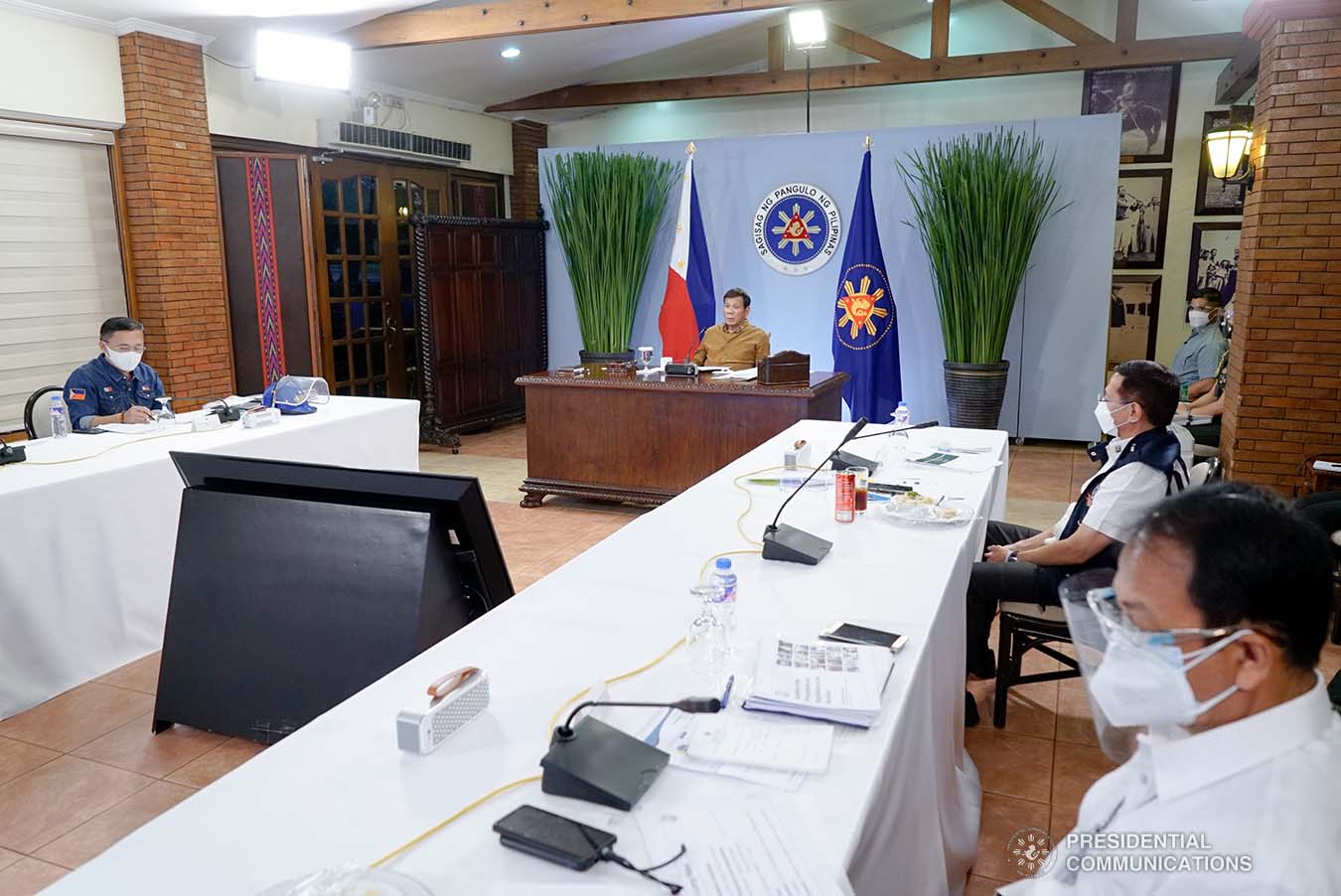 President Rodrigo Roa Duterte presides over a meeting with the Inter-Agency Task Force on the Emerging Infectious Diseases (IATF-EID) core members prior to his talk to the people at the Malacañang Golf (Malago) Clubhouse in Malacañang Park, Manila on April 15, 2021. KING RODRIGUEZ/ PRESIDENTIAL PHOTO