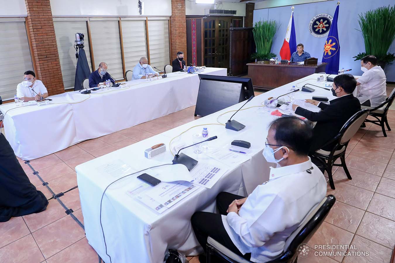 President Rodrigo Roa Duterte presides over a meeting with the Inter-Agency Task Force on the Emerging Infectious Diseases (IATF-EID) core members prior to his talk to the people at the Malacañang Golf (Malago) Clubhouse in Malacañang Park, Manila on May 26, 2021. RICHARD MADELO/ PRESIDENTIAL PHOTO