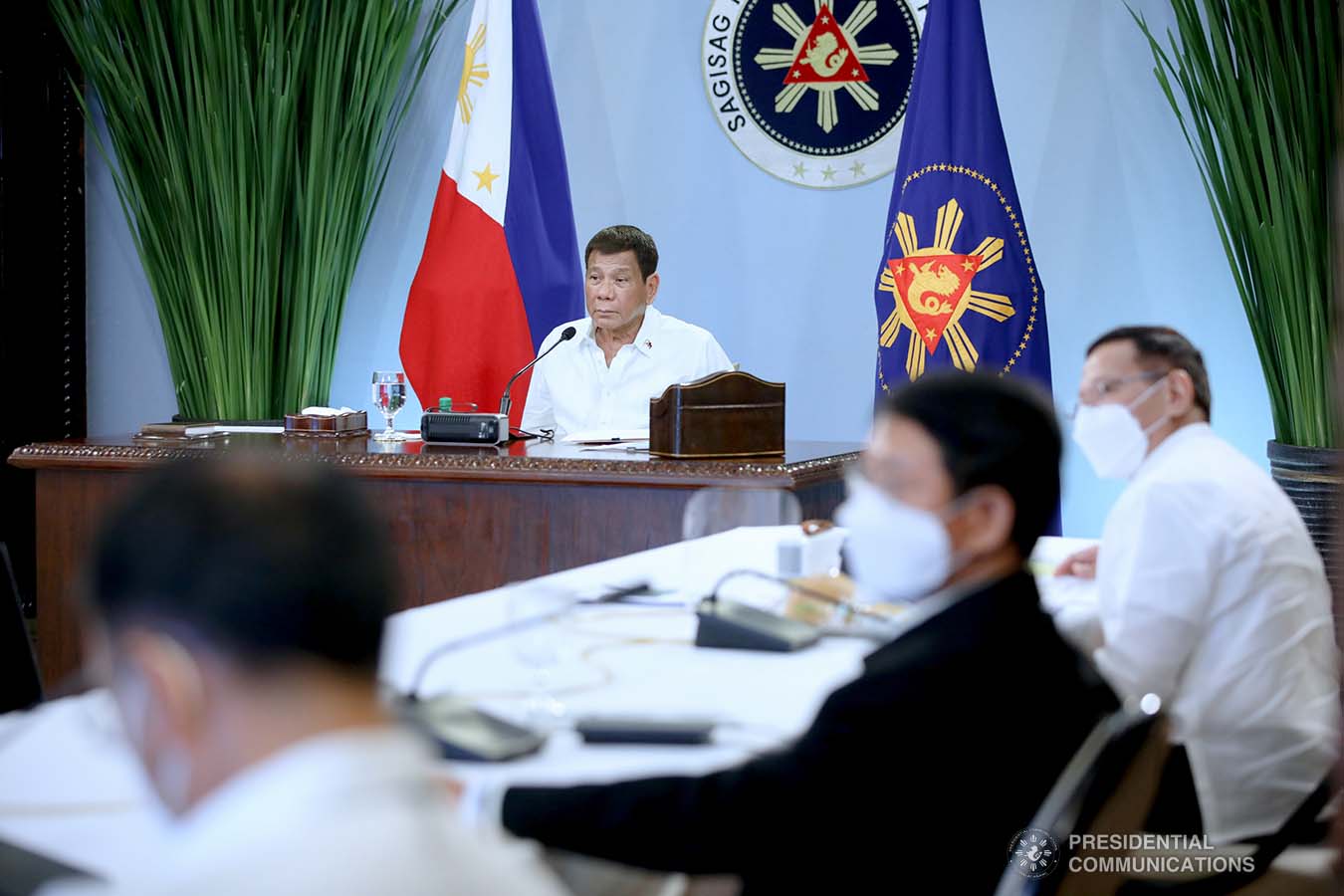 President Rodrigo Roa Duterte presides over a meeting with the Inter-Agency Task Force on the Emerging Infectious Diseases (IATF-EID) core members prior to his talk to the people at the Malacañang Golf (Malago) Clubhouse in Malacañang Park, Manila on May 31, 2021. ROBINSON NIÑAL/ PRESIDENTIAL PHOTO