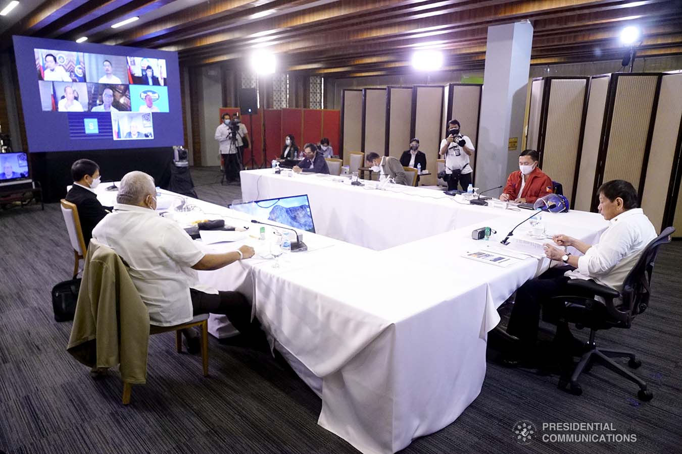 President Rodrigo Roa Duterte presides over a meeting with the Inter-Agency Task Force on the Emerging Infectious Diseases (IATF-EID) core members prior to his talk to the people at the Arcadia Active Lifestyle Center in Matina, Davao City on September 22, 2021. ARMAN BAYLON/ PRESIDENTIAL PHOTO