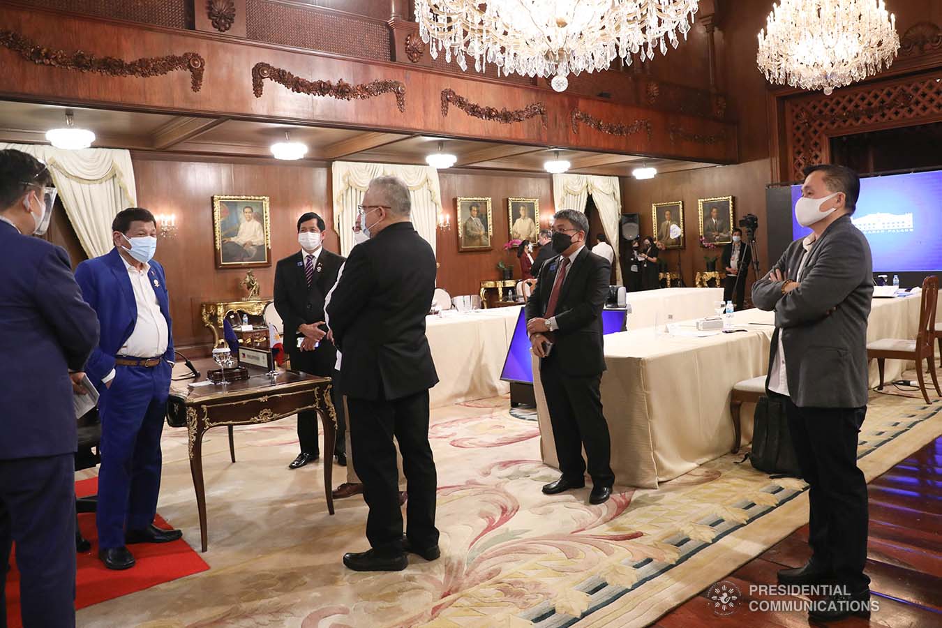 President Rodrigo Roa Duterte interacts with Senator Christopher Lawrence Go and some of his Cabinet members in the third day of the virtual plenary session of the 38th and 39th Association of Southeast Asian Nations (ASEAN) Summits and Related Summits at the Malacañang Palace on October 28, 2021. ALBERTO ALCAIN/ PRESIDENTIAL PHOTO