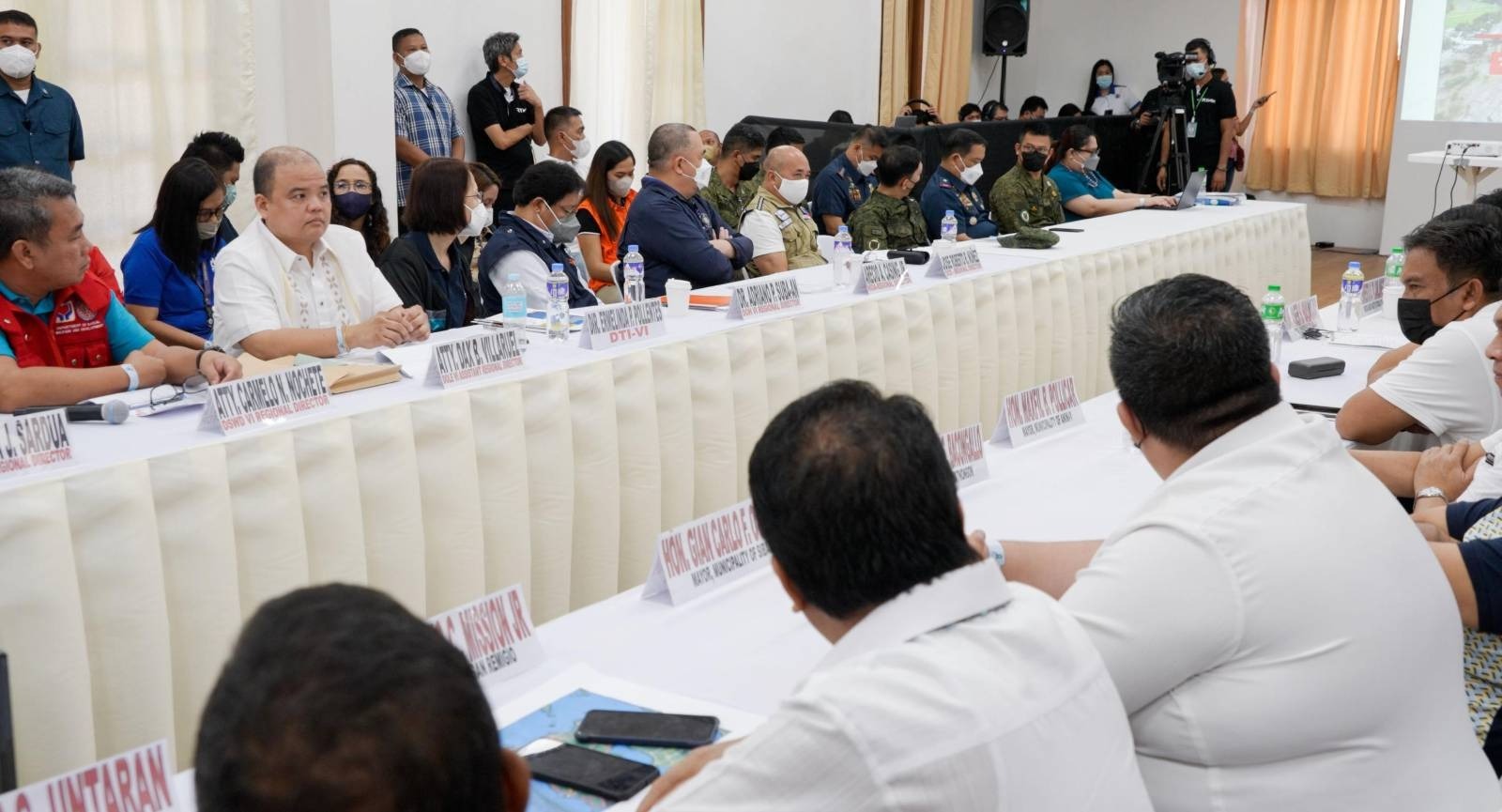 President Ferdinand R. Marcos Jr. led the distribution Tuesday of various government assistance to families affected by Tropical Storm ‘Paeng’ in Antique, vowing to rehabilitate the province’s damaged infrastructure for immediate normalization.