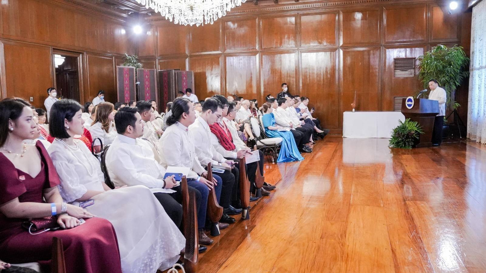 Idinaos ang paggawad ng parangal para sa 2022 Ten Outstanding Young Men of the Philippines sa Palasyo kung saan nagkaroon ng pagkakataon ang mga awardees na makadaupang-palad si Pangulong Ferdinand R. Marcos Jr.Sa seremonya, nagbigay ng isang talumpati si Executive Secretary Lucas Bersamin bilang representante ng Pangulo kung saan hinikayat niya ang mga awardees na ipagpatuloy ang kanilang mabuting sinumulan sa sektor na kanilang kinabibilangan.