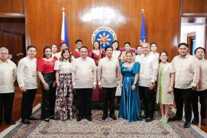 Idinaos ang paggawad ng parangal para sa 2022 Ten Outstanding Young Men of the Philippines sa Palasyo kung saan nagkaroon ng pagkakataon ang mga awardees na makadaupang-palad si Pangulong Ferdinand R. Marcos Jr. Sa seremonya, nagbigay ng isang talumpati si Executive Secretary Lucas Bersamin bilang representante ng Pangulo kung saan hinikayat niya ang mga awardees na ipagpatuloy ang kanilang mabuting sinumulan sa sektor na kanilang kinabibilangan.
