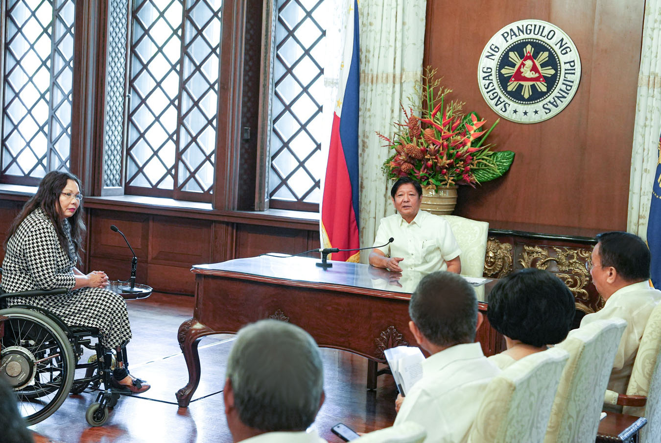 The Philippines and the United States can collaborate for the production of electronic vehicle batteries to meet the huge demand of the American market, US Senator Tammy Duckworth said on Tuesday.