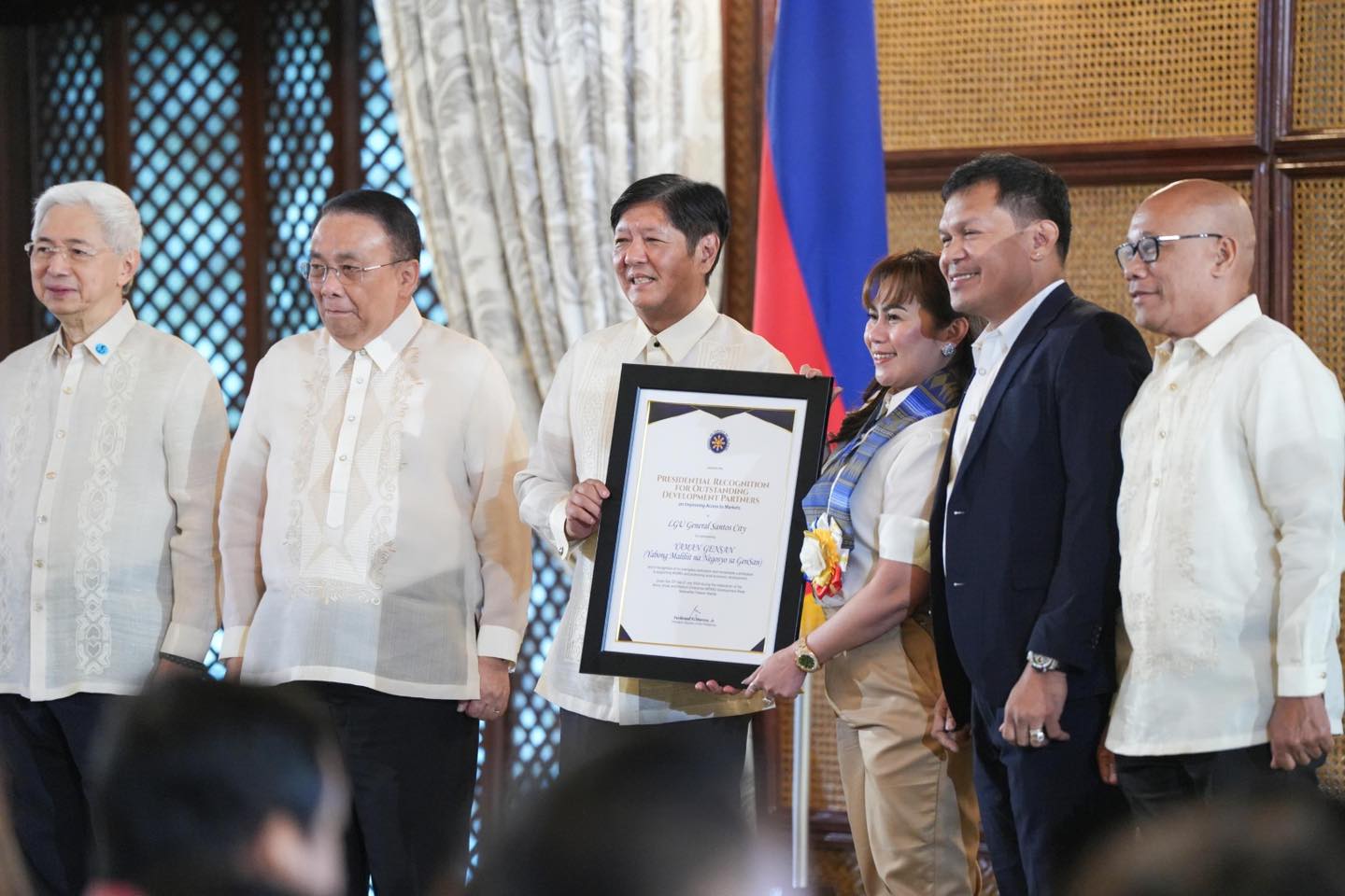 President Ferdinand R. Marcos Jr. on Wednesday praised the remarkable achievements of micro, small, and medium enterprises (MSMEs) at the 2024 Presidential Awards for Outstanding MSMEs.