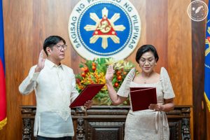 Pinangunahan ni Pangulong Ferdinand R. Marcos Jr. ang panunumpa ni Bb. Shirley C. Agrupis bilang bagong Chairperson ng Commission on Higher Education.