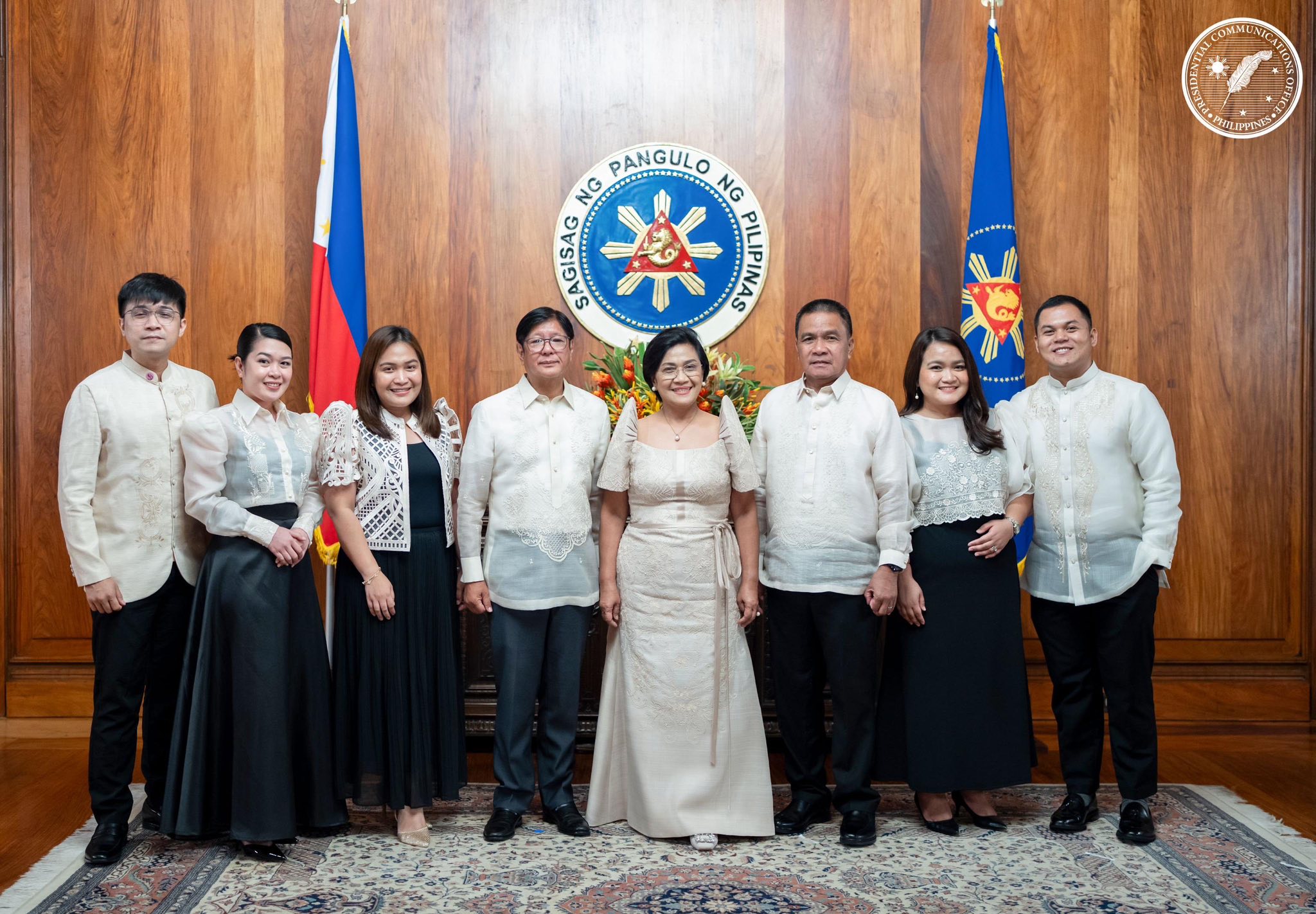 Pinangunahan ni Pangulong Ferdinand R. Marcos Jr. ang panunumpa ni Bb. Shirley C. Agrupis bilang bagong Chairperson ng Commission on Higher Education.